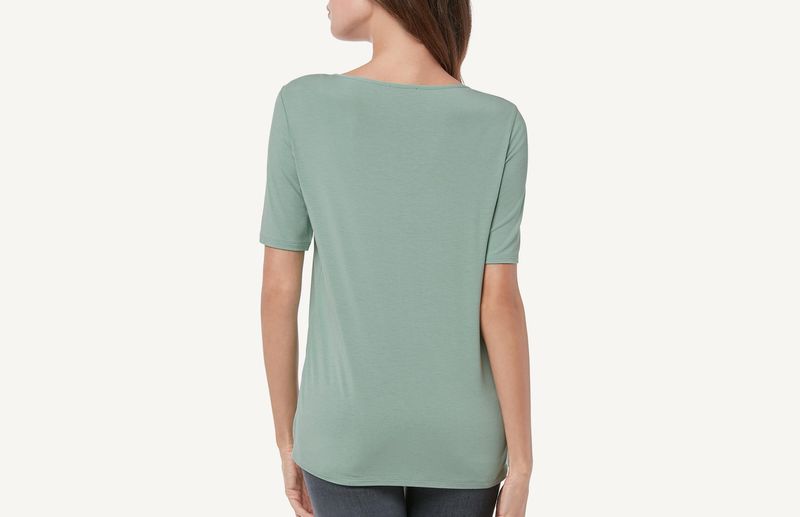 CM109A_6663_2-CAMISOLA-DE-MANGA-CURTA-COM-DECOTE-DE-FOLHOS
