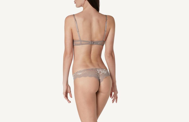 SBD1264_7662_4-BRASILEIRA-ROMANTIC-COUNTRY