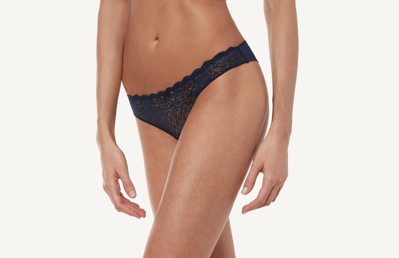 SBD89M_1467_1-BRASILEIRA-EM-RENDA-E-MICROFIBRA