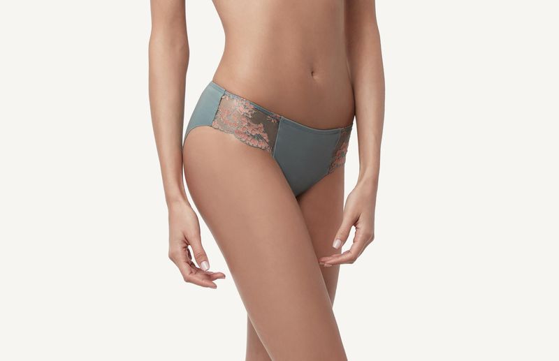 SI1259C_7301_1-CUECA-FLOREAL-KISS