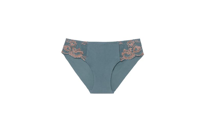 SI1259C_7301_10-CUECA-FLOREAL-KISS