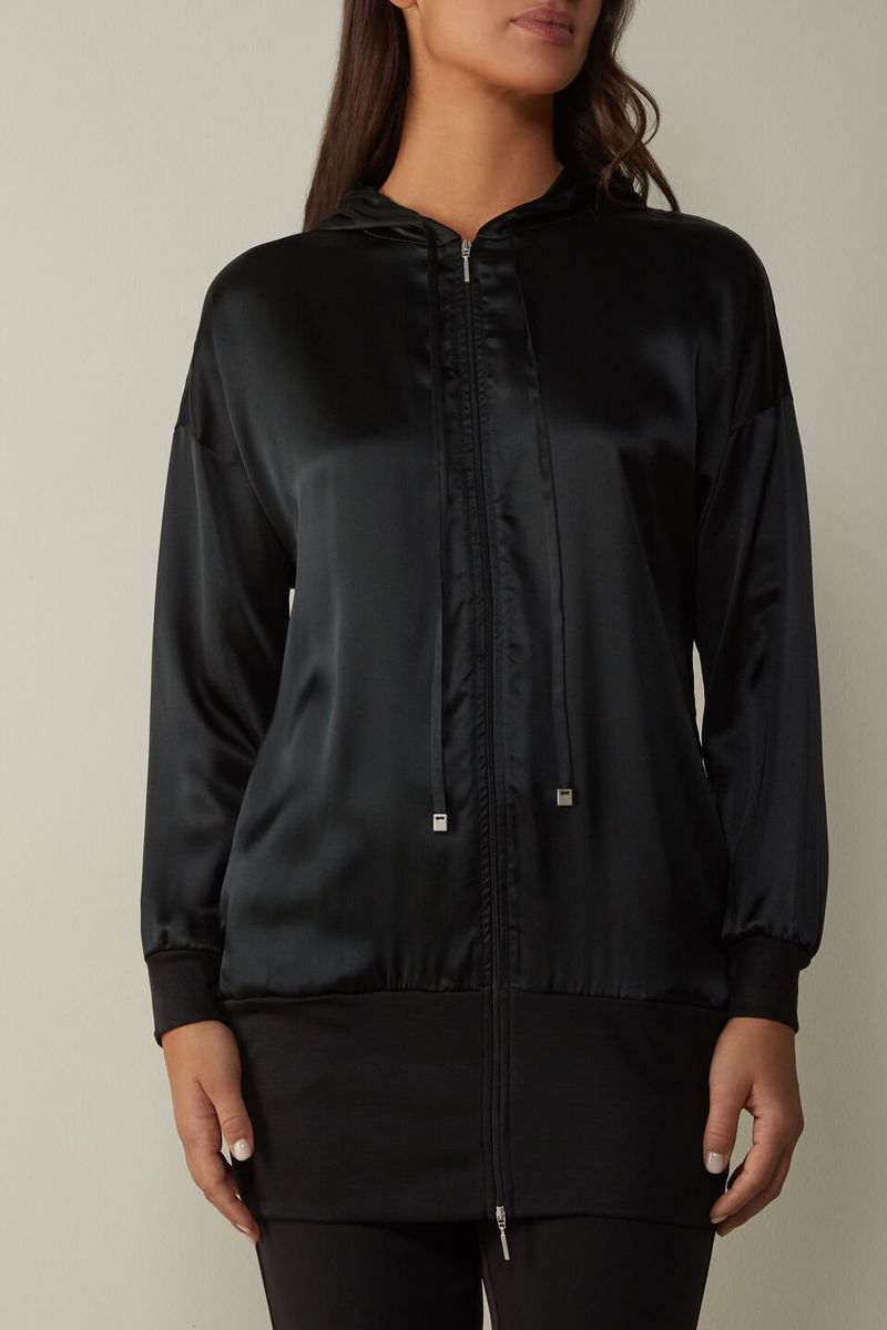 CLD71F_019_3-CAMISOLA-COM-CAPUZ-EM-SEDA-E-LIOCEL