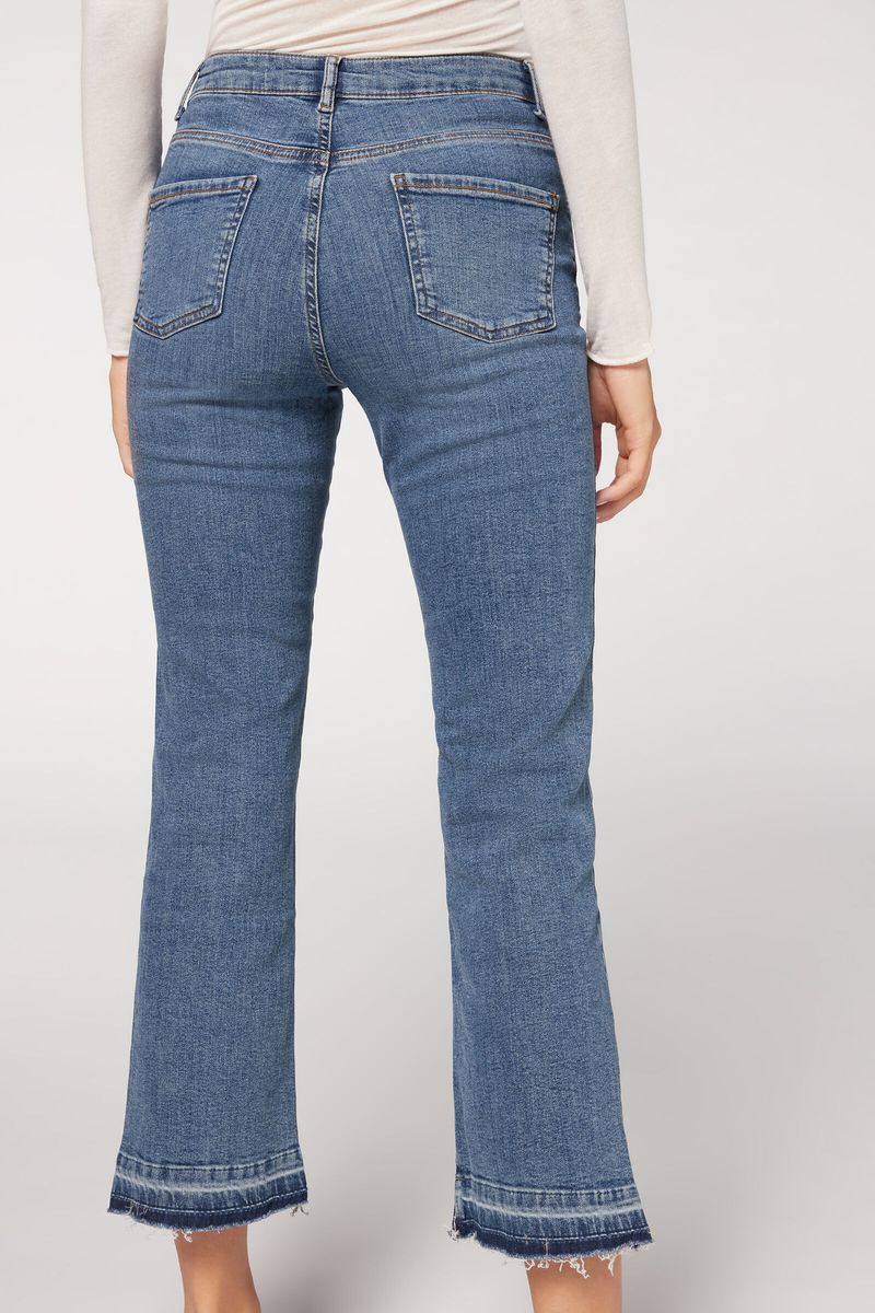 MODP1033_4792_V3_2-JEANS-CROPPED-FLARE
