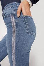 MODP1059_4792_V3_1-JEANS-CROPPED-FLARE-COM-STRASS