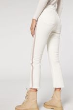 MODP1059_4592_V3_2-JEANS-CROPPED-FLARE-COM-STRASS