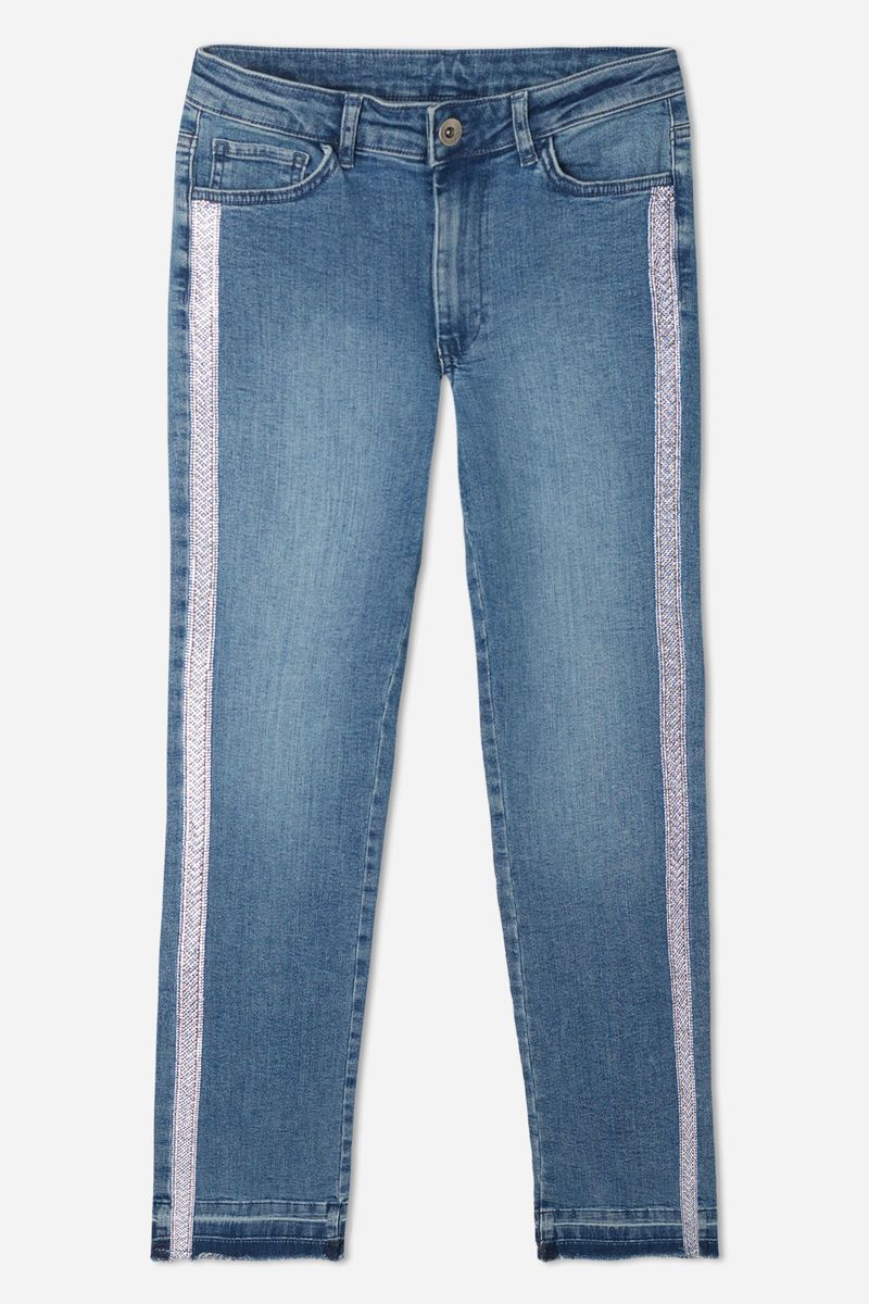 MODP1059_4792_V3_10-JEANS-CROPPED-FLARE-COM-STRASS