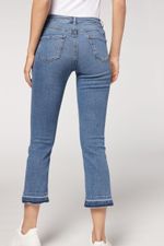 MODP1070_4929_V2_2-JEANS-CROPPED-FLARE-SNOOPY