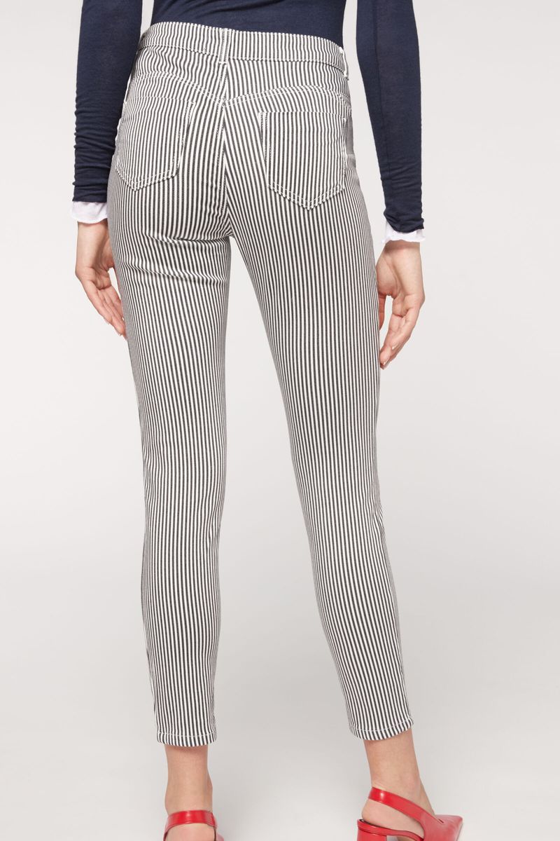 MODP1082_5009_V2_2-JEANS-PUSH-UP-SOFT-TOUCH-ESTAMPADO-RISCAS