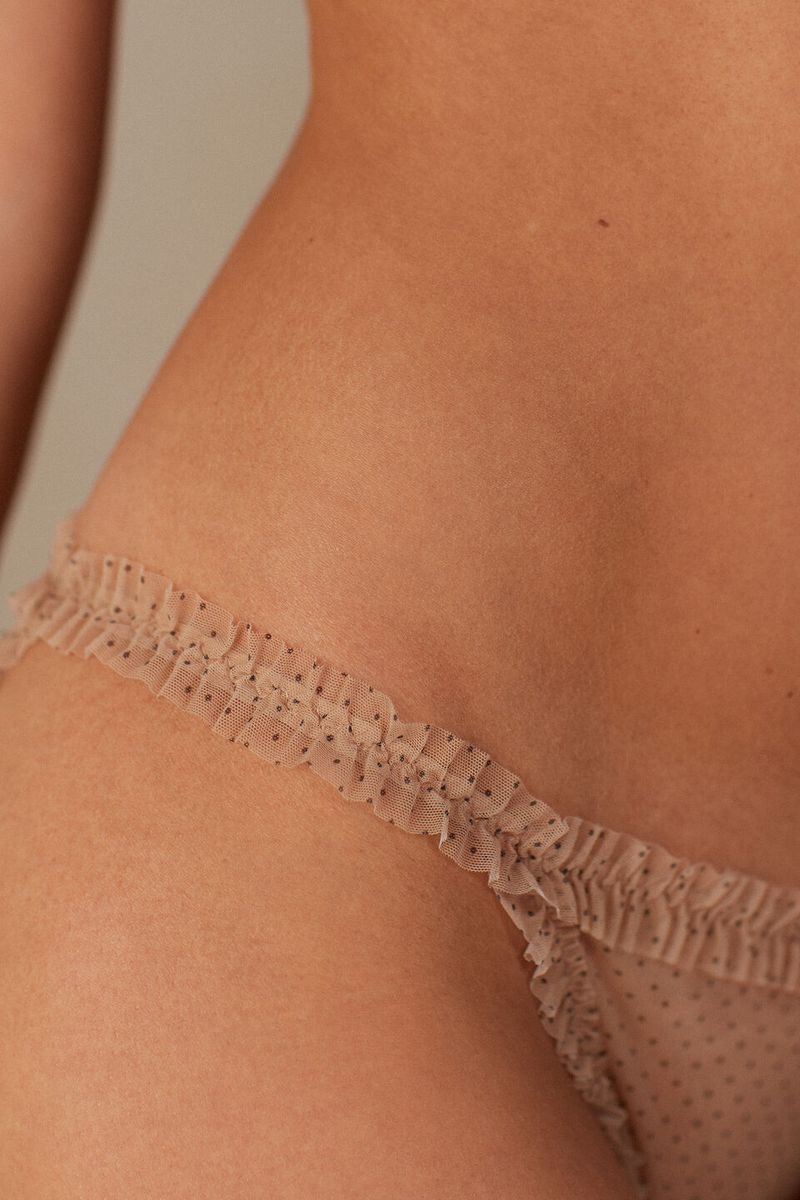 SID2450_867I_6-CUECAS-LITTLE-PLEASURES