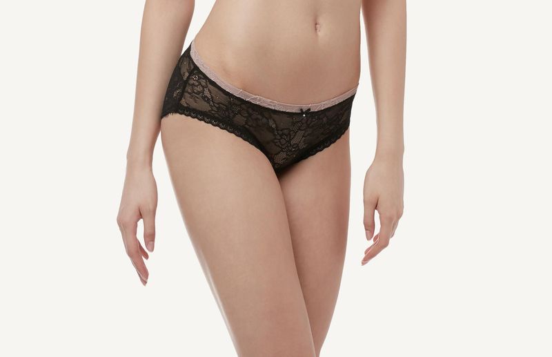 SID1270_7686_1-CUECA-ROSE-FATAL