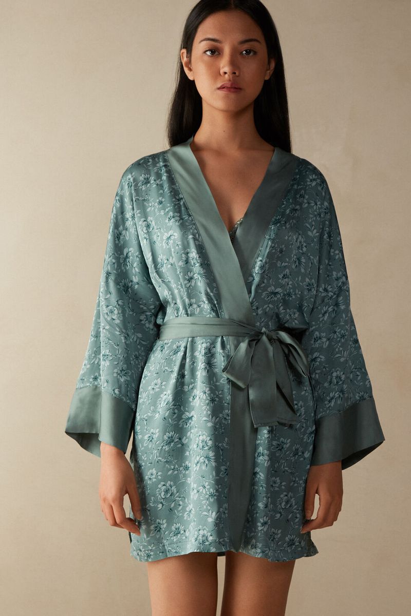 PVD2471_997I_3-QUIMONO-EM-CETIM-DE-VISCOSE-PRAIRIE-BOUQUET