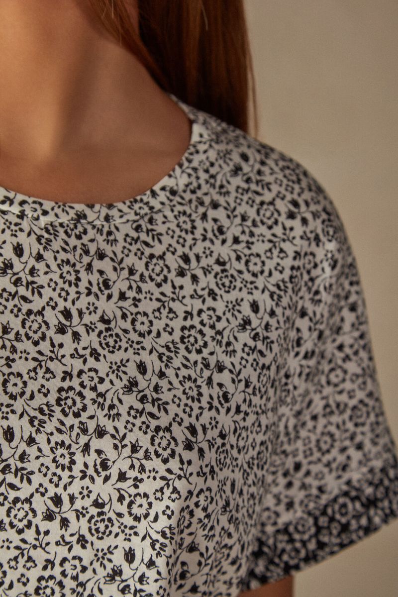CMD2468_995I_6-CAMISOLA-DE-MANGA-CURTA-EM-ALGODAO-A-FLORAL-AFFAIR