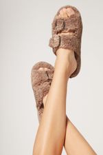 DC0449_9521_3-PANTUFAS-EM-PELUCIA-ABERTAS-COM-FIVELAS