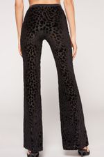 MODP1122_573C_2-LEGGINGS-FLARE-EM-VELUDO-DEVORE-COM-ESTAMPADO-ANIMAL
