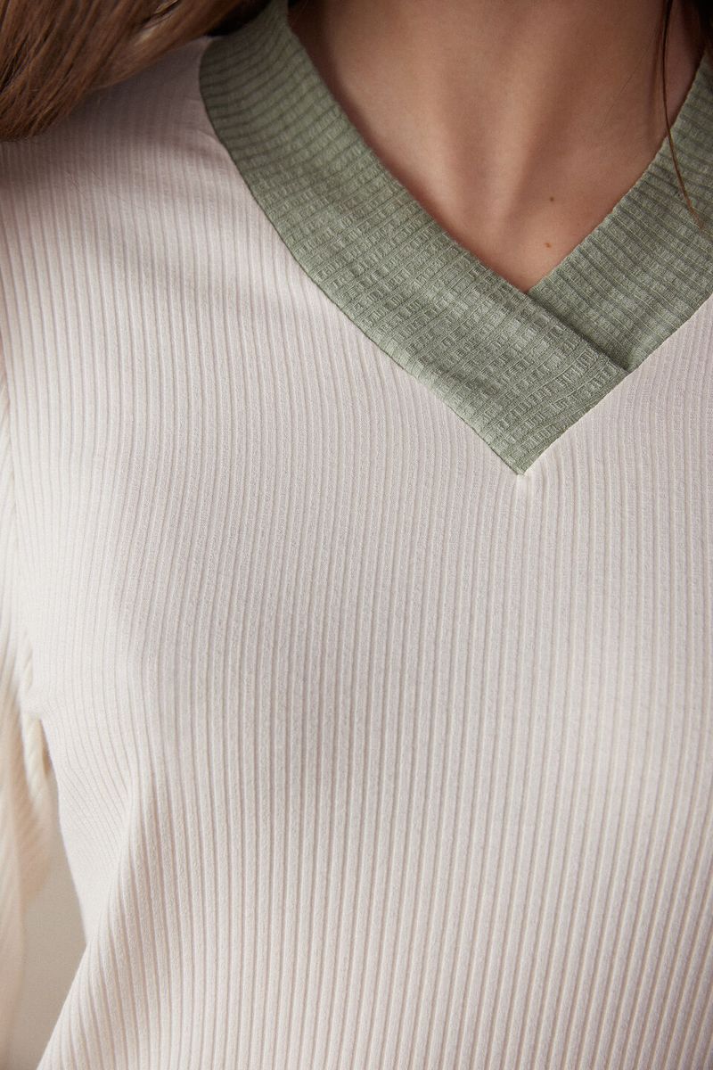 CLD913_612I_6-CAMISOLA-COM-DECOTE-EM-V-EM-MODAL-LOST-IN-FIELDS