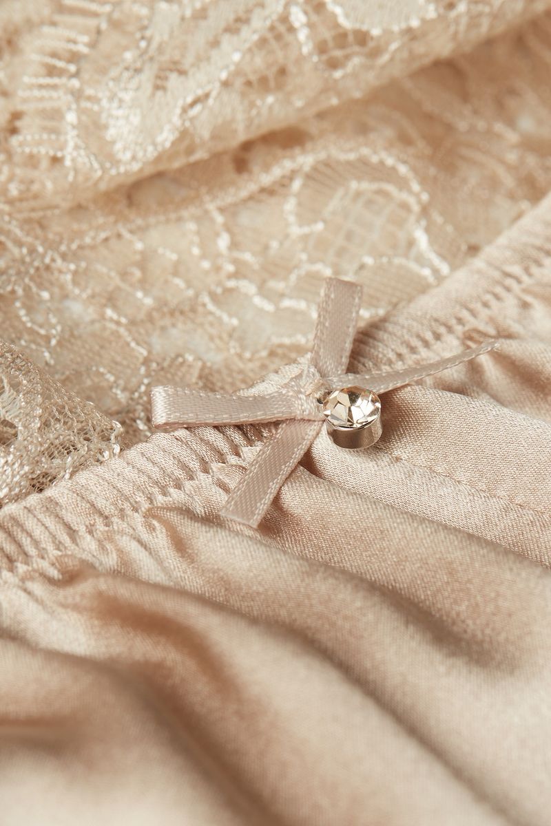 PDC2513_447J_8-SHORTS-EM-SEDA-E-RENDA-LIVING-IN-LUXE
