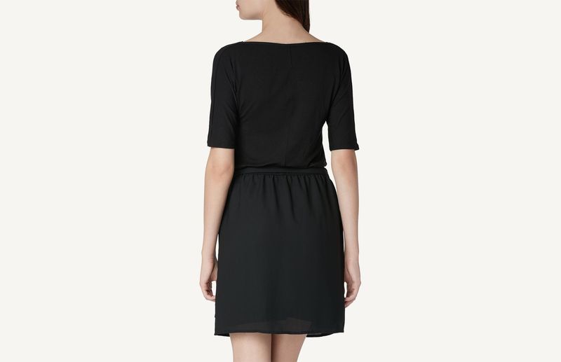 VM100A_019_4-VESTIDO-EM-VISCOSE-COM-DECOTE-TIPO-CAPUZ