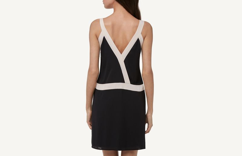 VT109A_6681_2-VESTIDO-EM-GEORGETTE-PERFIS-DE-COR-CONTRASTANTE