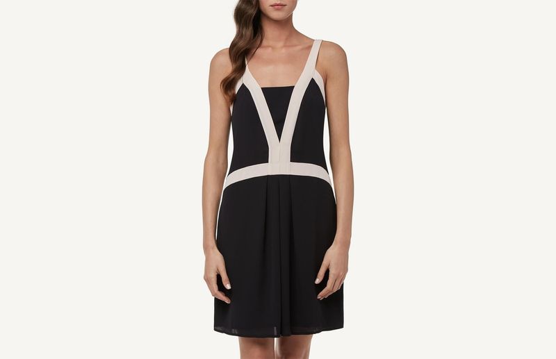 VT109A_6681_3-VESTIDO-EM-GEORGETTE-PERFIS-DE-COR-CONTRASTANTE
