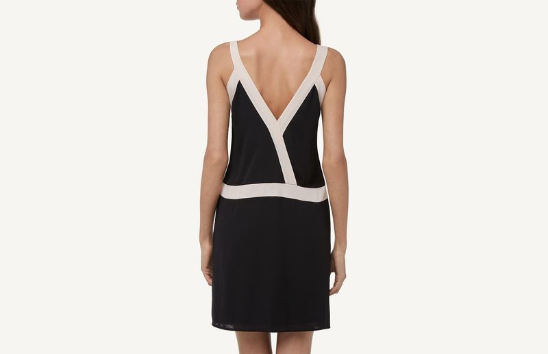 VT109A_6681_4-VESTIDO-EM-GEORGETTE-PERFIS-DE-COR-CONTRASTANTE
