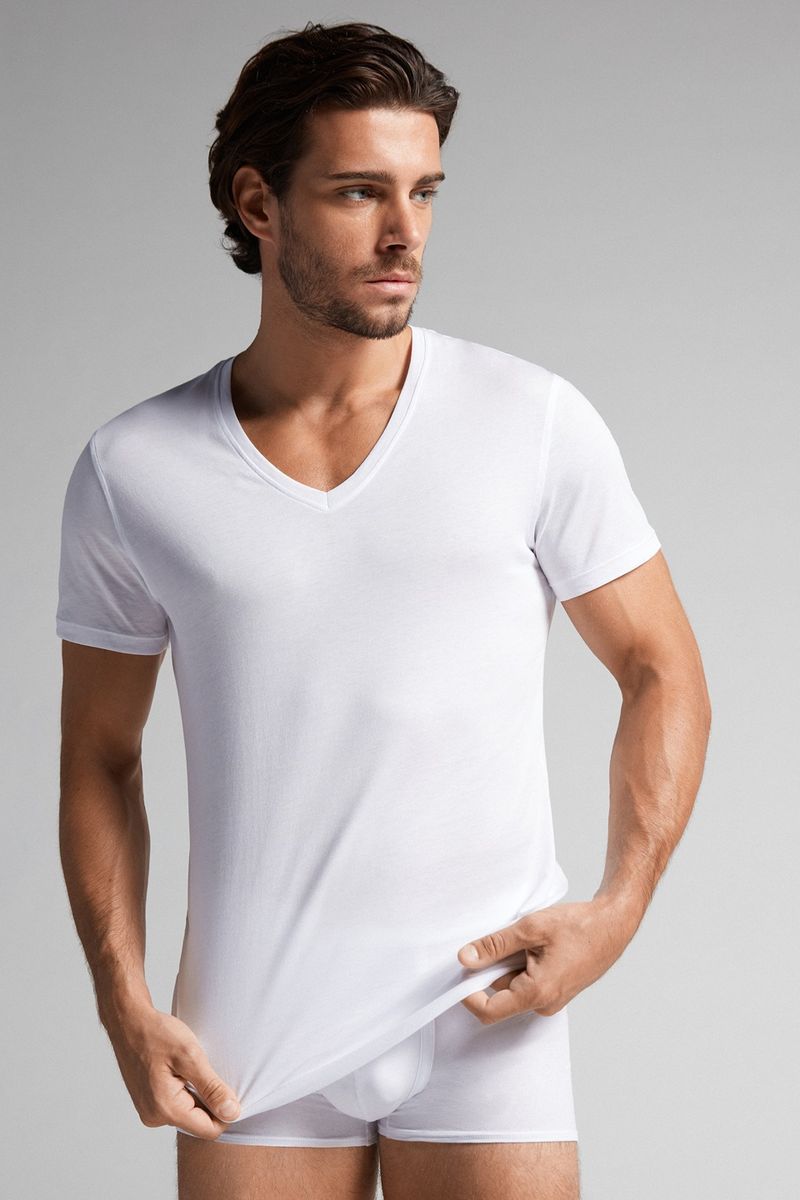 CMU12D_001_1-CAMISETA-DE-MANGA-CURTA-DECOTE-EM-V-DE-ALGODAO-SUPIMA-EXTRAFINO