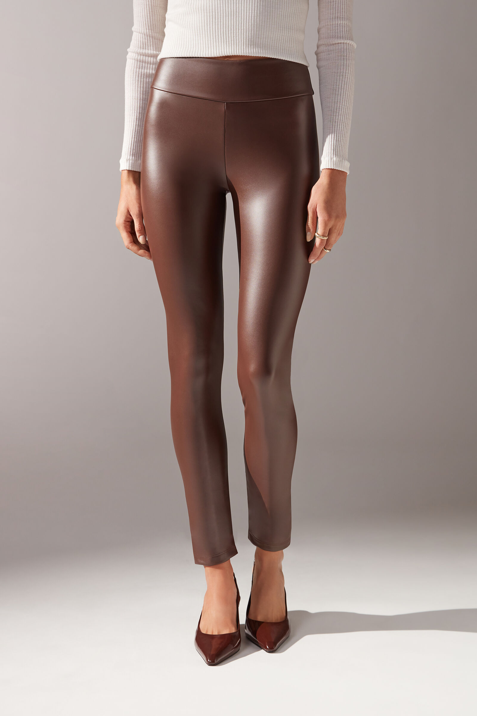 Legging fashion com couro