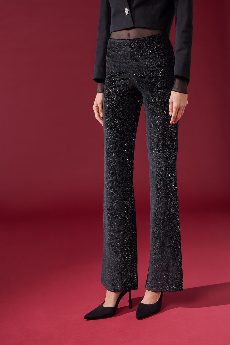 MODP1178_019_1_Look-front_Calca-Pantalona-Em-Veludo-Com-Paetes