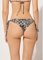0SBF1809_893C_2-CALCINHA-DE-BIQUINI-BRASILEIRA-COM-LACOS-BOTANIC-BLACK-AND-WHITE