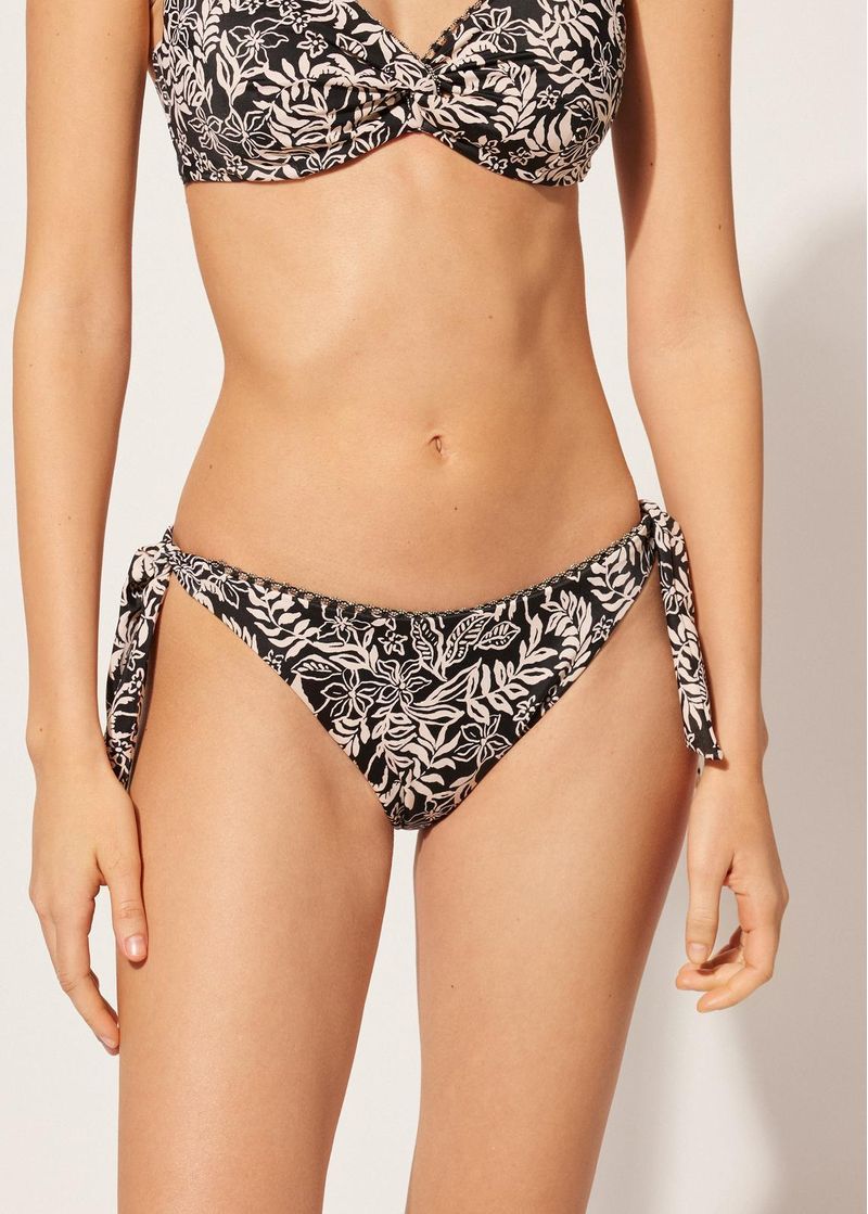 0SNF1809_893C_1-CALCINHA-DE-BIQUINI-COM-LACOS-BOTANIC-BLACK-AND-WHITE