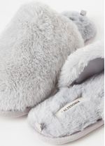 DC0494_9946_V2_8-PANTUFA-EM-PELUCIA