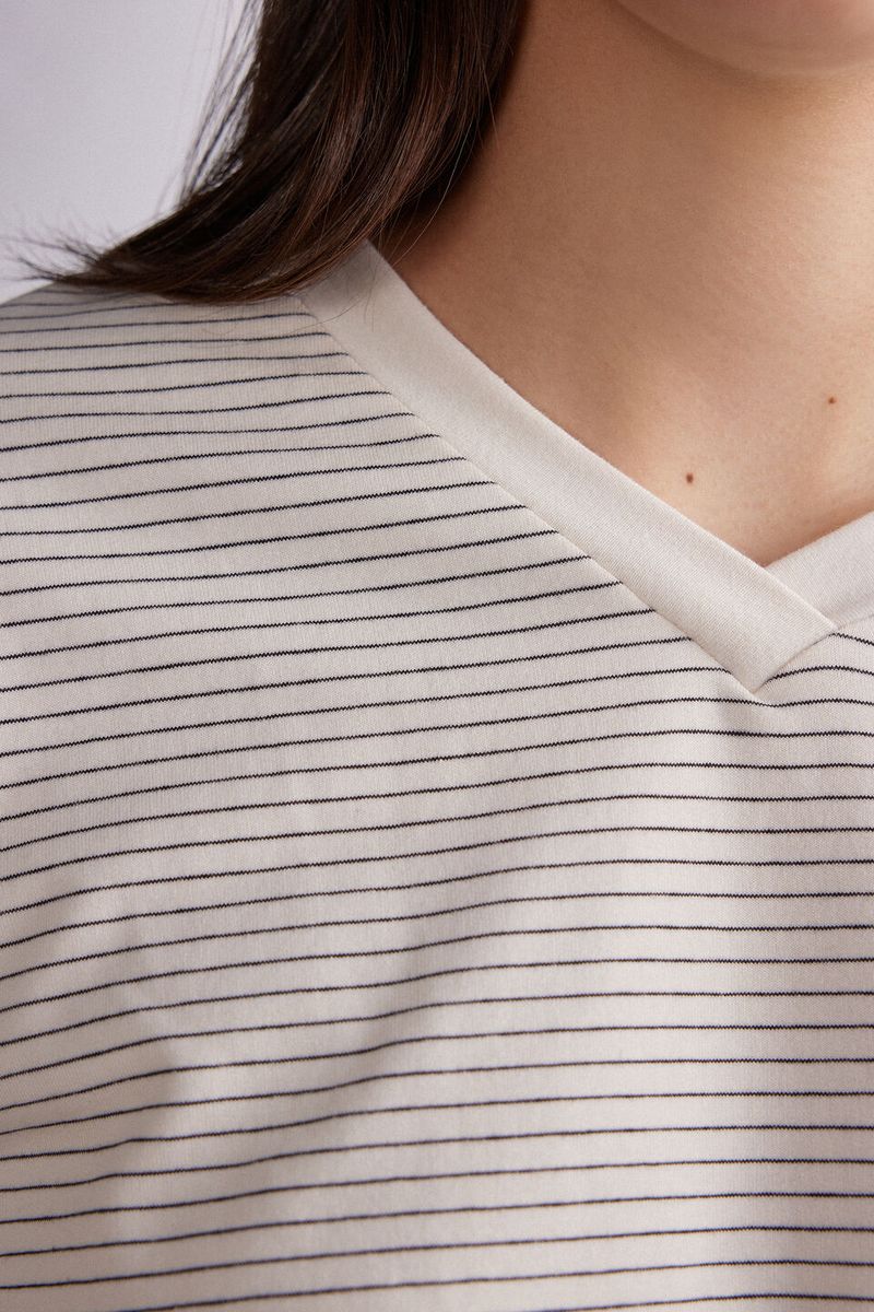CLD930V_562J_6-CAMISOLA-DECOTE-EM-V-CREAMY-STRIPES