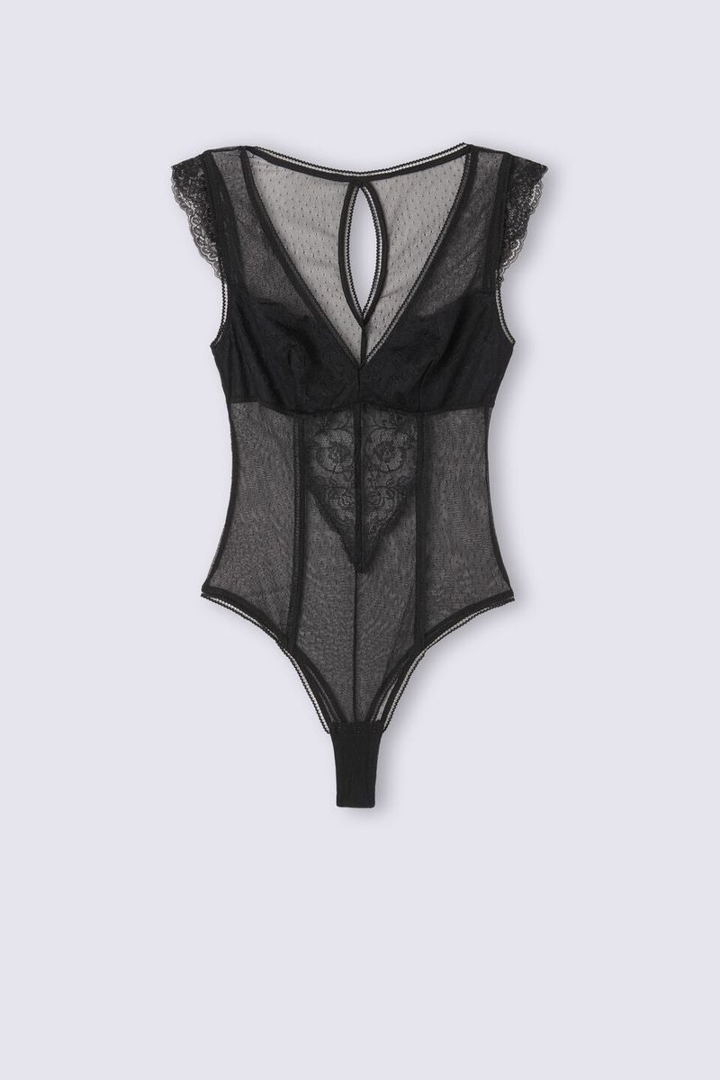 BOD2522_019_10-BODY-LACE-NEVER-GETS-OLD
