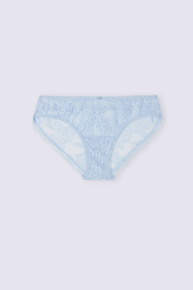 SID2527_542J_10-CUECAS-THE-MOST-ROMANTIC-SEASON