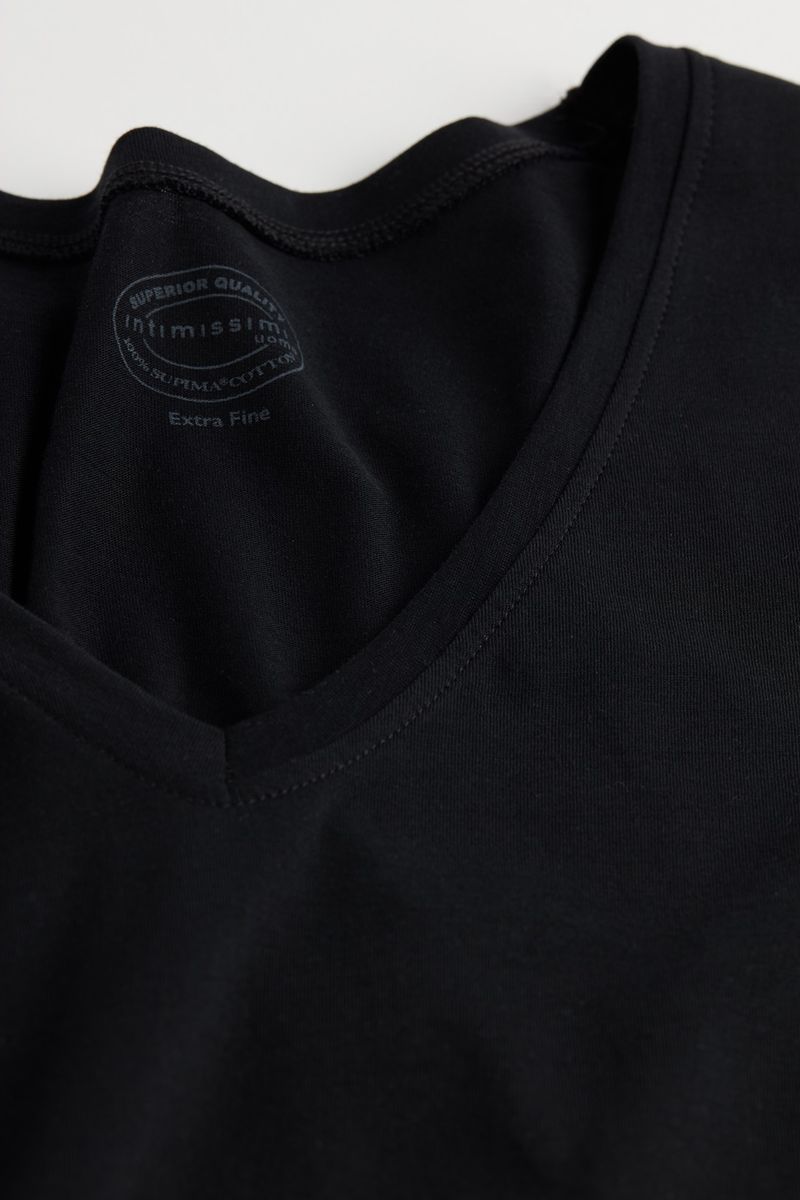 CMU12D_019_8-CAMISETA-COM-DECOTE-EM-V-EM-ALGODAO-SUPIMA-EXTRAFINO