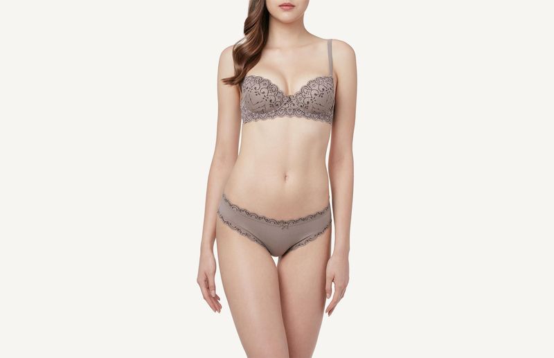 RID89S_7659_3-SUTIA-BALCONETTE-ACOLCHOADO-EM-RENDA-SOFIA