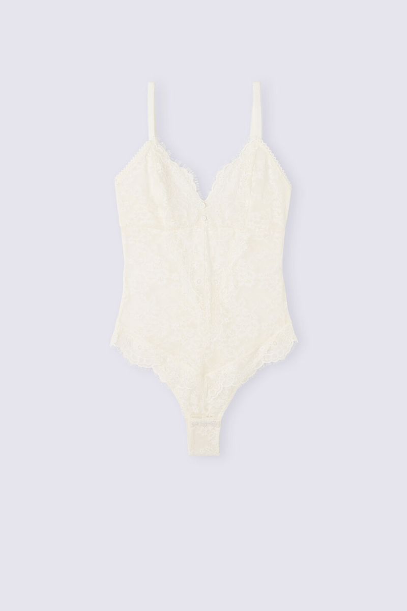 BOD2527_2127_10-BODY-EM-RENDA-THE-MOST-ROMANTIC-SEASON