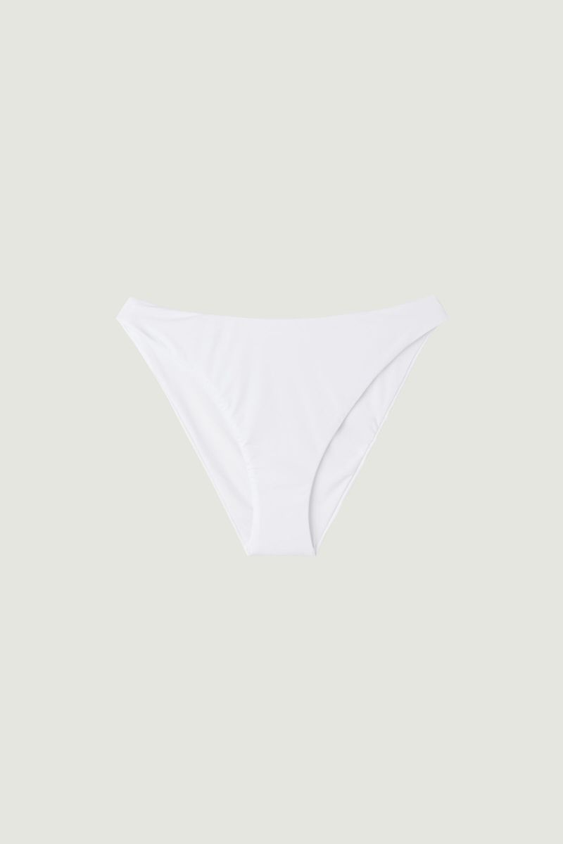 0SN1888_881C_10-CUECA-DE-BIQUINI-INDONESIA