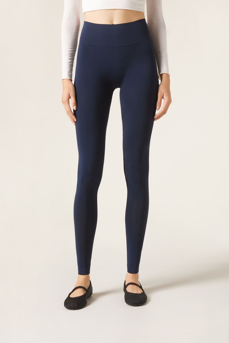 MODP0035_700_V3_3-LEGGING-EM-MICROFIBRA-ULTRA-OPACA