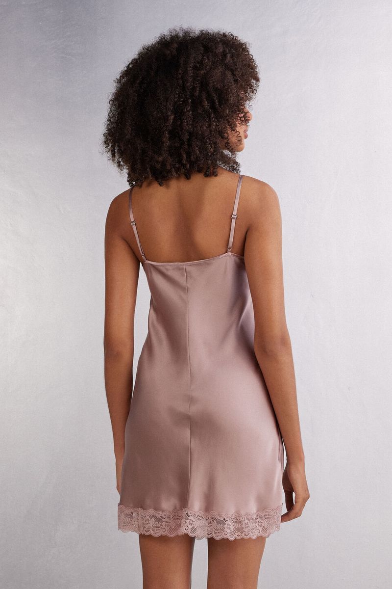 LC71S1_011I_2-COMBINACAO-DE-SEDA-E-APLICACOES-DE-RENDA