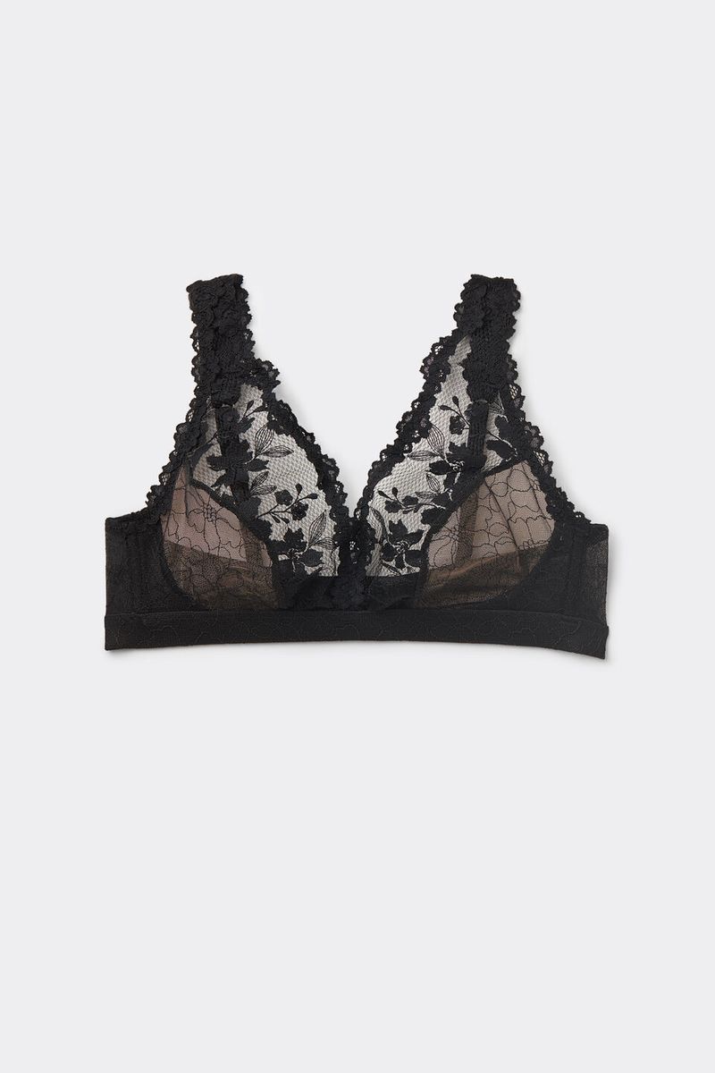 RS1319M_019_10-SOUTIEN-TRIANGULO-LARA-IN-FULL-BLOOM