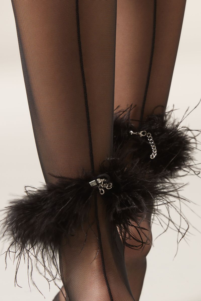 MODC2115_007F_6-COLLANTS-EM-TULE-COM-PENAS-DE-MARABU