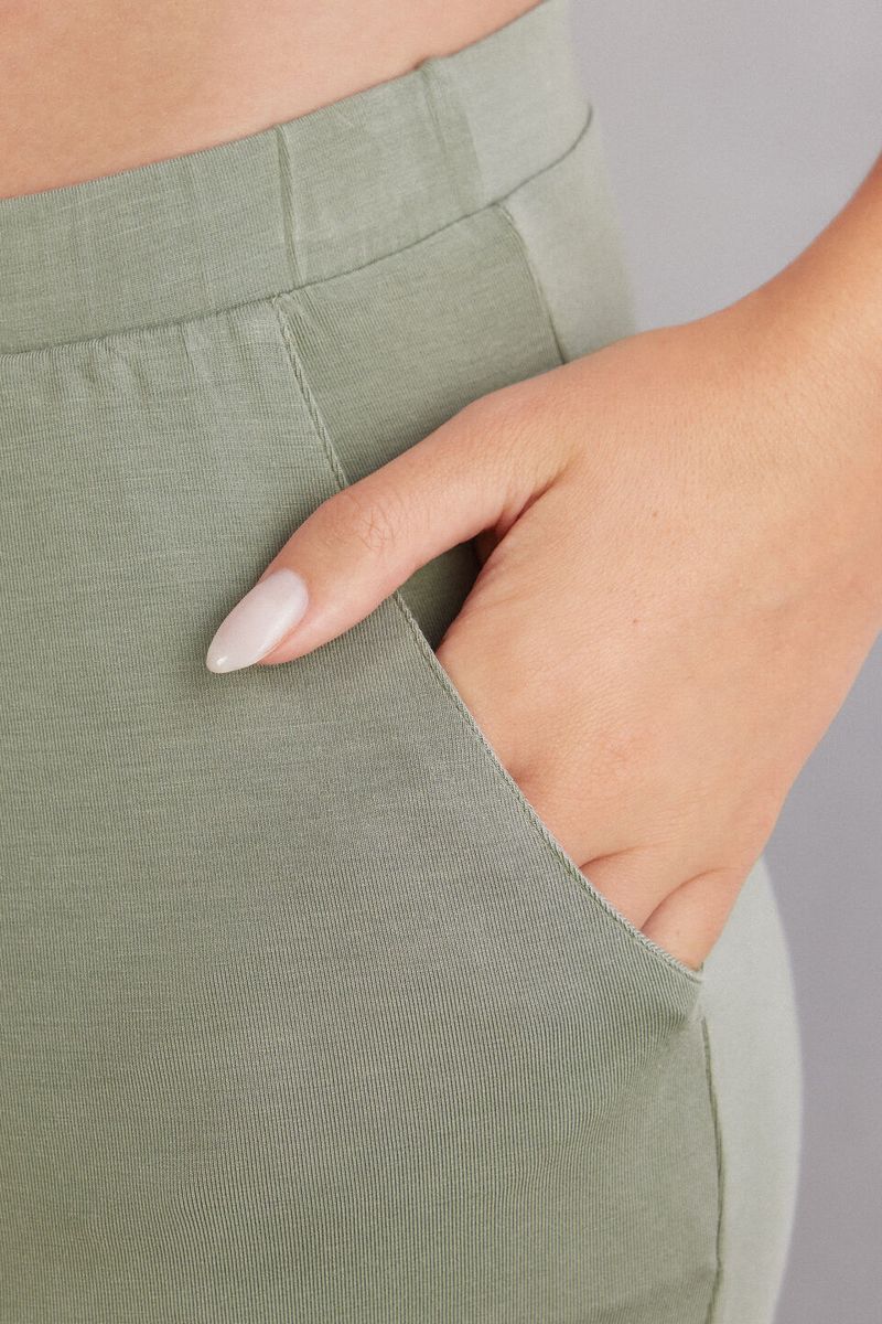 PDL920_657J_6-CALCAS-COMPRIDAS-EM-MODAL-SATIN-DETAILS