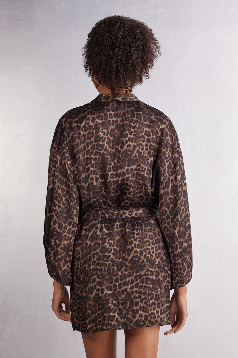 PVD2548_769J_2-QUIMONO-CETIM-DE-VISCOSE-LUXURIOUS-LEOPARD