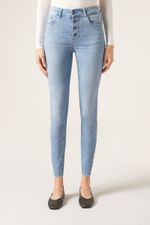 MODP1161_4940_V3_3-CALCA-JEANS-SKINNY-COM-BOTOES