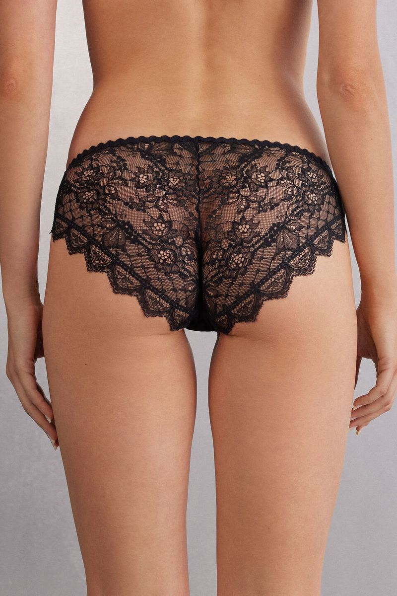 SID2550_019_2-CUECAS-WINTER-OF-LOVE