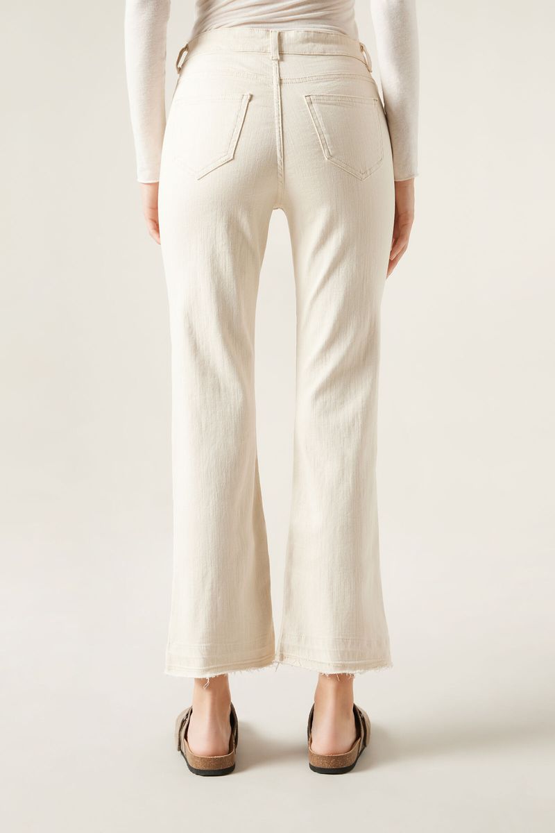 MODP1233_5225_V2_2-JEANS-A-BOCA-DE-SINO-CROPPED