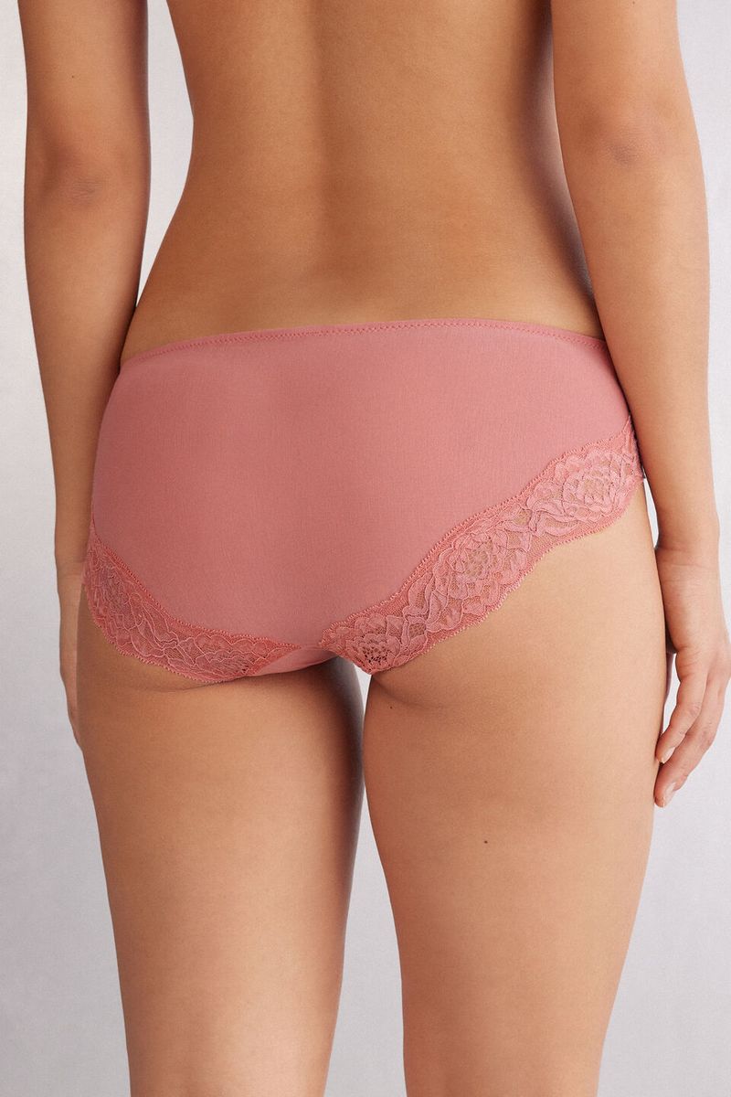SID2567_849J_2-CUECAS-EMBRACE-SIMPLICITY