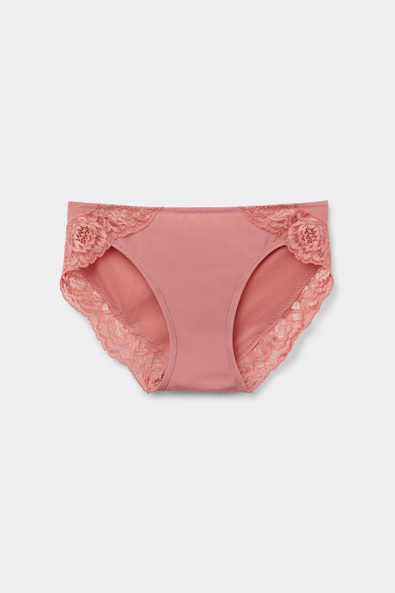 SID2567_849J_10-CUECAS-EMBRACE-SIMPLICITY