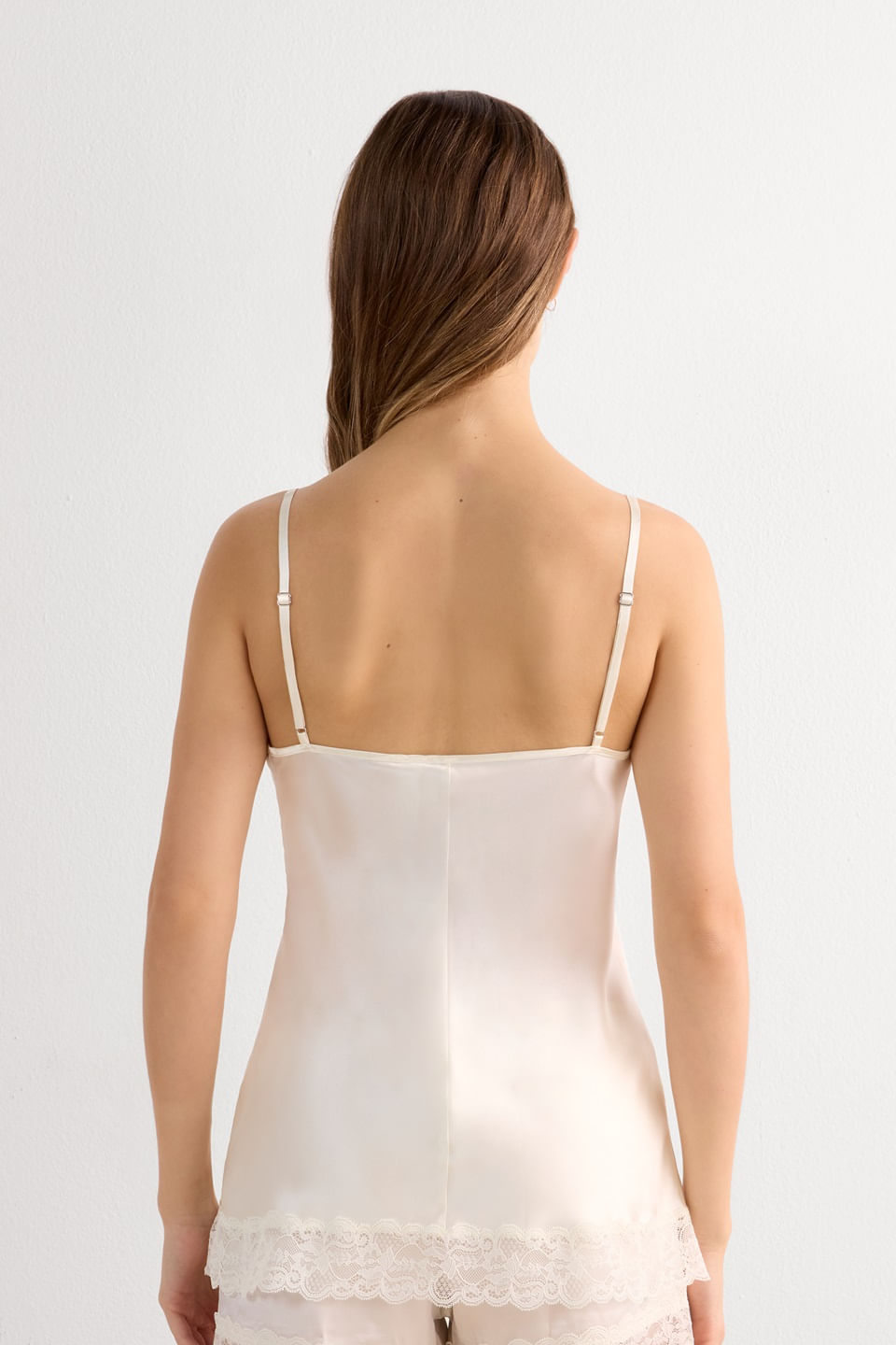 Regata Em Seda e Renda - Marfim