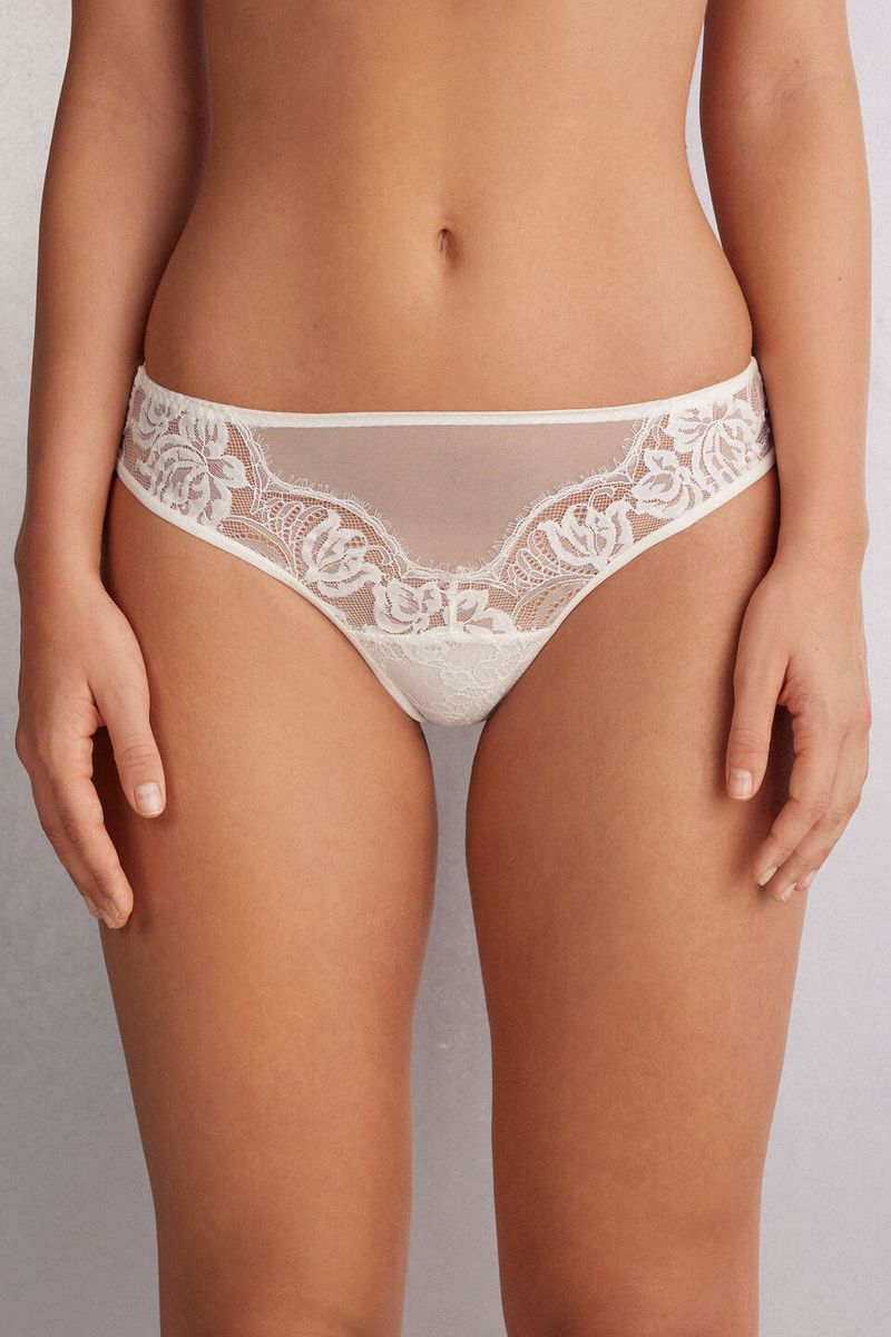 SBD2563_2127_3-CUECAS-BRASILEIRAS-THE-SIMPLEST-PLEASURES